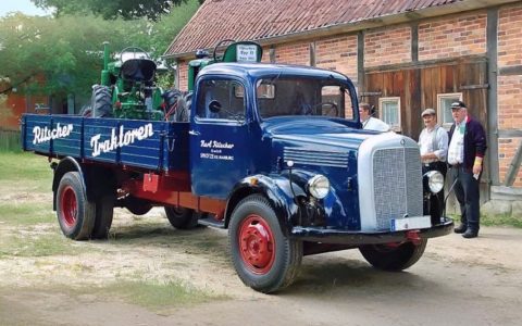 transporthelden-oldtimertreffen-c-museumsdorf-hoesseringen